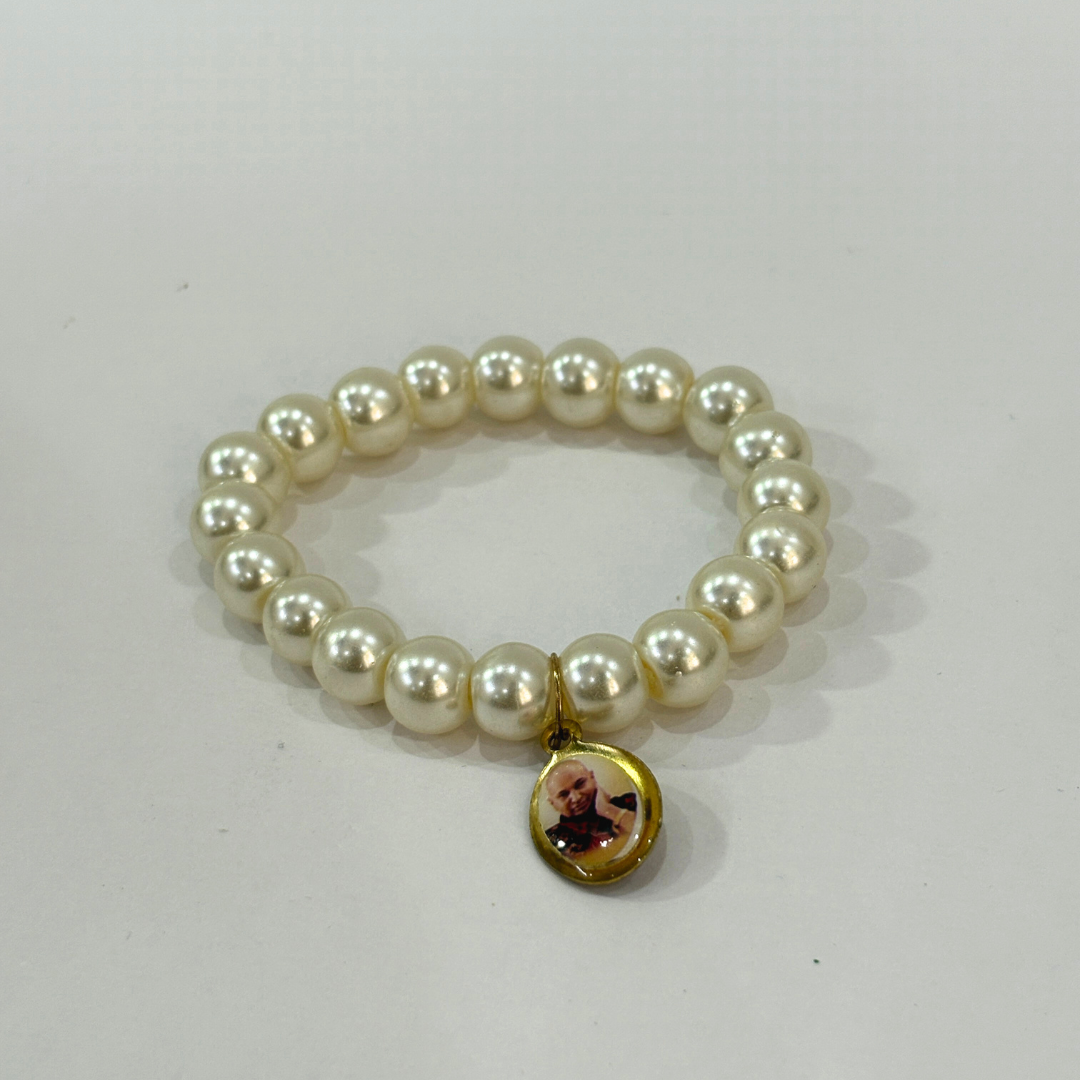 PEARL BRACELET WITH DIVINE LOCKET