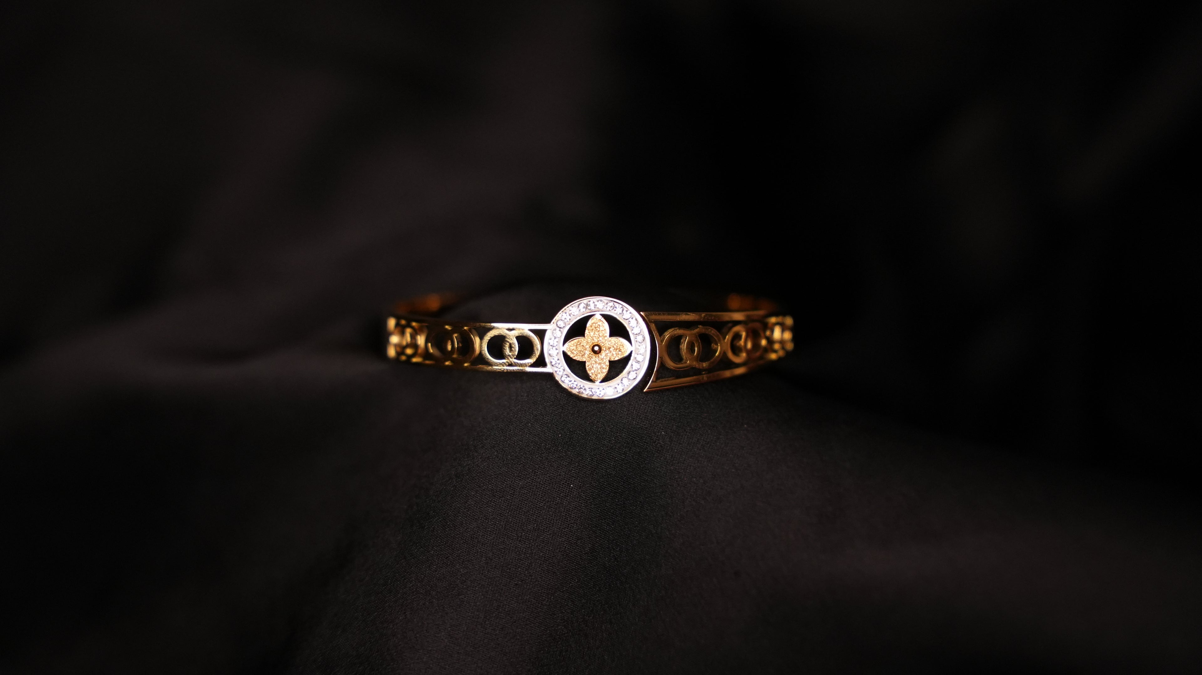 golden bracelet