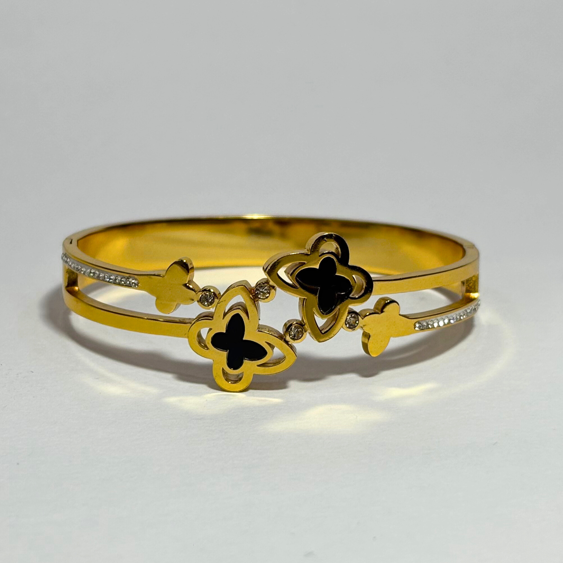 GOLDEN CLOVER CUFF